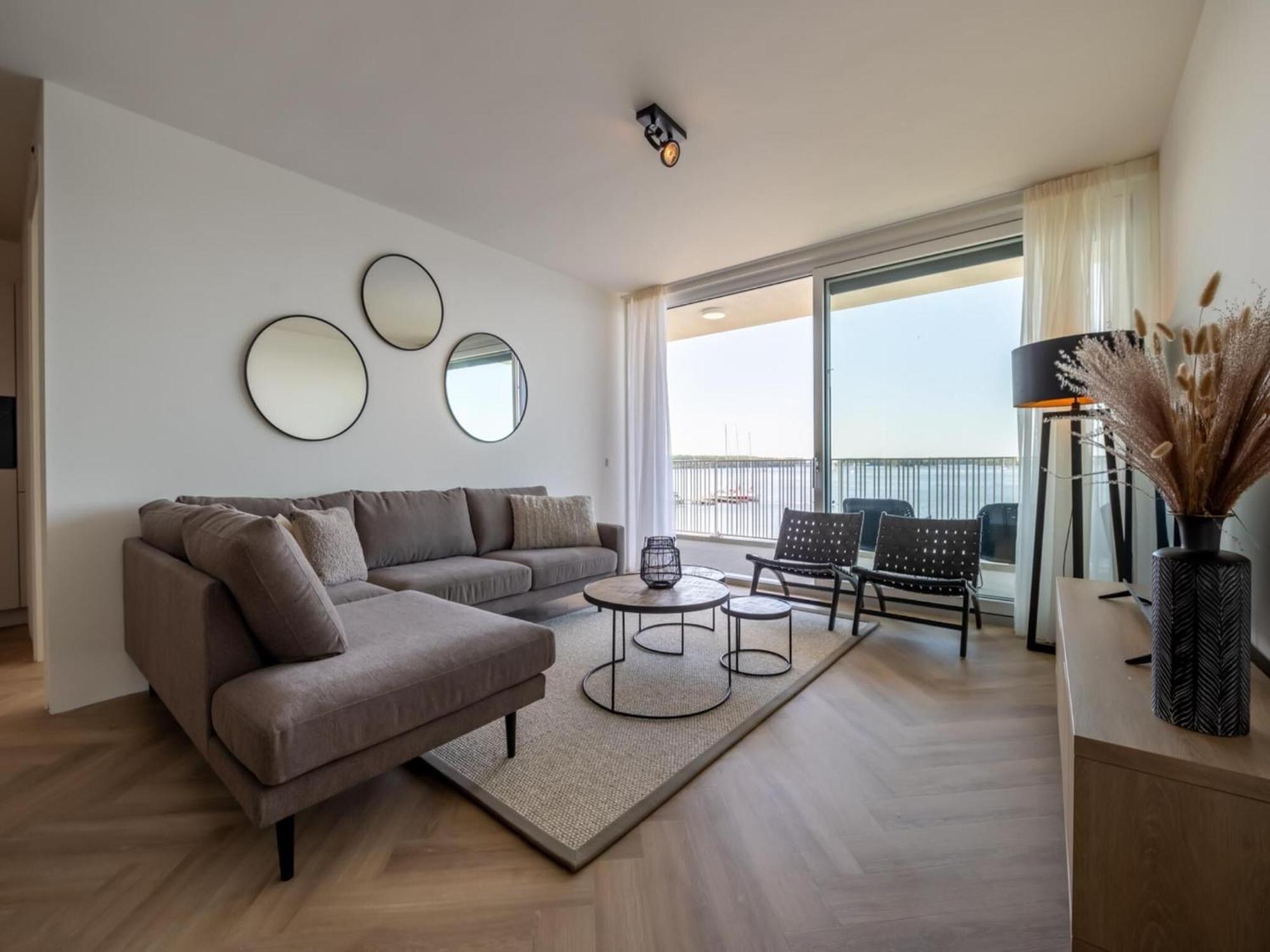 Spacious Waterfront *