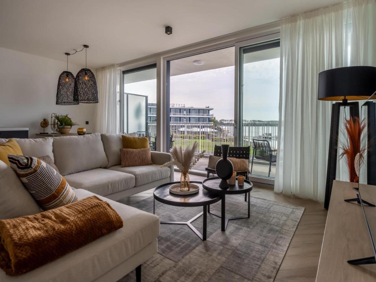 Spacious Waterfront * Arnemuiden