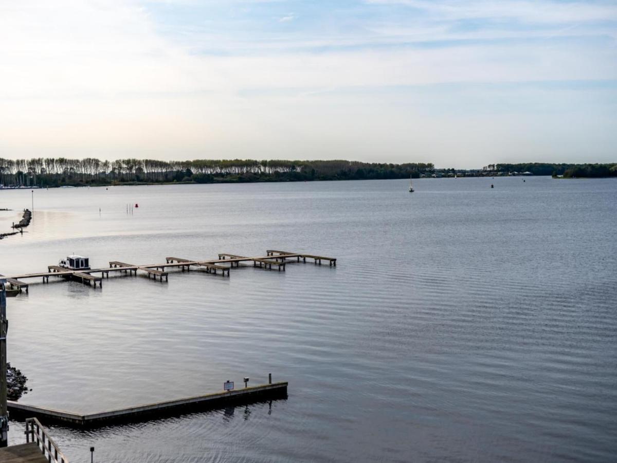 Spacious Waterfront Holiday home Arnemuiden